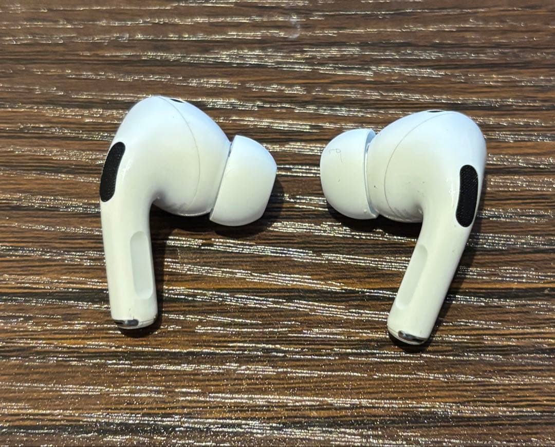 AirPods Pro2 本体、ケース