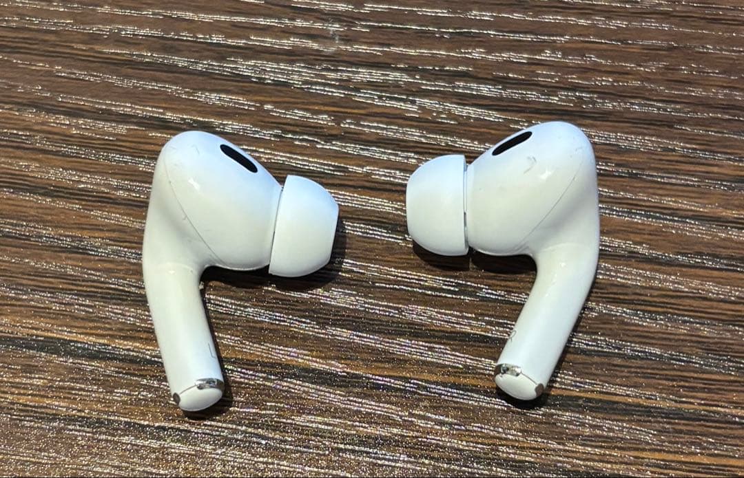 AirPods Pro2 本体、ケース