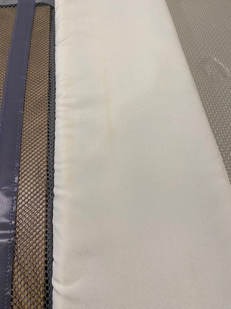 ★匿名配送★アップリカ　ココネルエアープラス　　グレー　ベビーベッド　折りたたみ