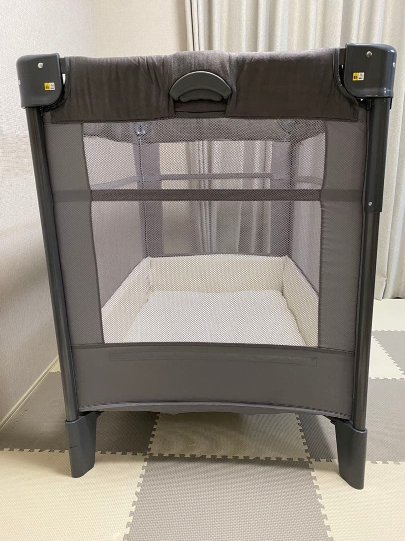 ★匿名配送★アップリカ　ココネルエアープラス　　グレー　ベビーベッド　折りたたみ