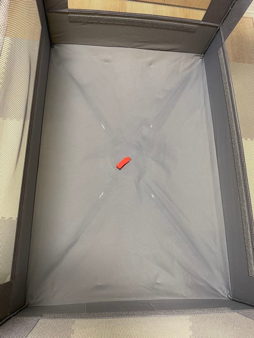 ★匿名配送★アップリカ　ココネルエアープラス　　グレー　ベビーベッド　折りたたみ