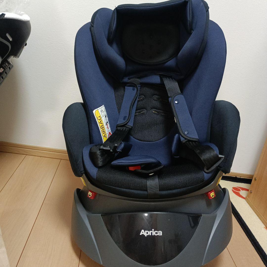 アップリカ　チャイルドシート　ディアターンプラス