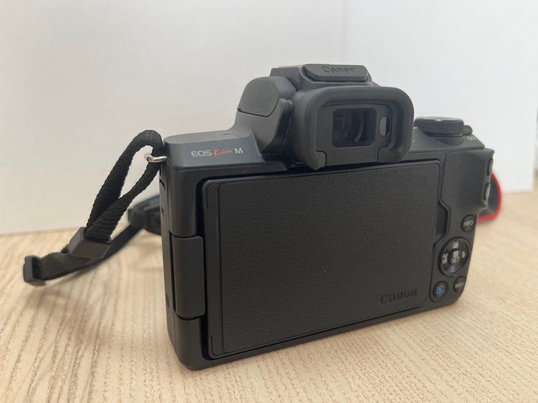 Canon EOSkissM 18-150mm EF-M 22mm レンズ2式付