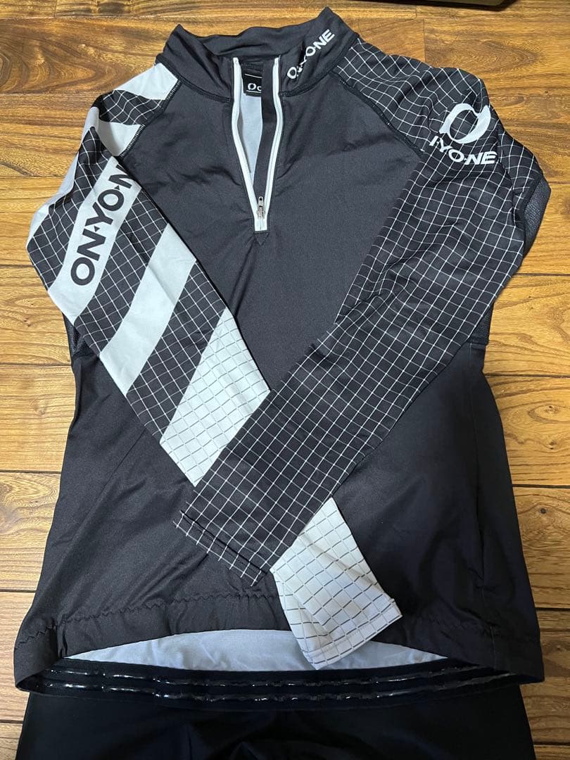 クロスカントリーツーピースONYONE ジュニア 160