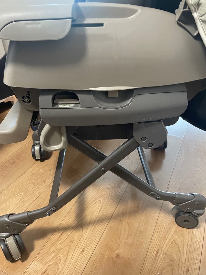 Combi コンビ　ネムリラ　AUTO SWING BEDi ドーム