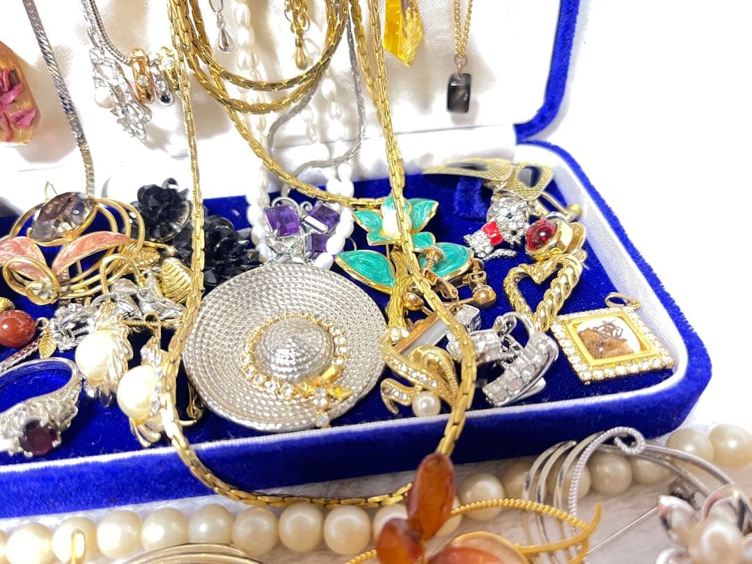 遺品整理 アクセサリー 大量 まとめ ヴィンテージ レトロ