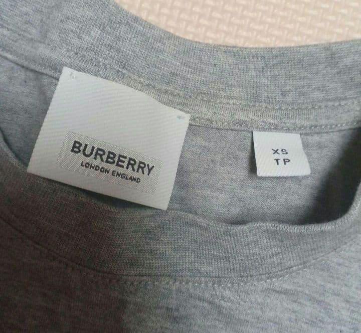 BURBERRY　バーバリー　Tシャツ
