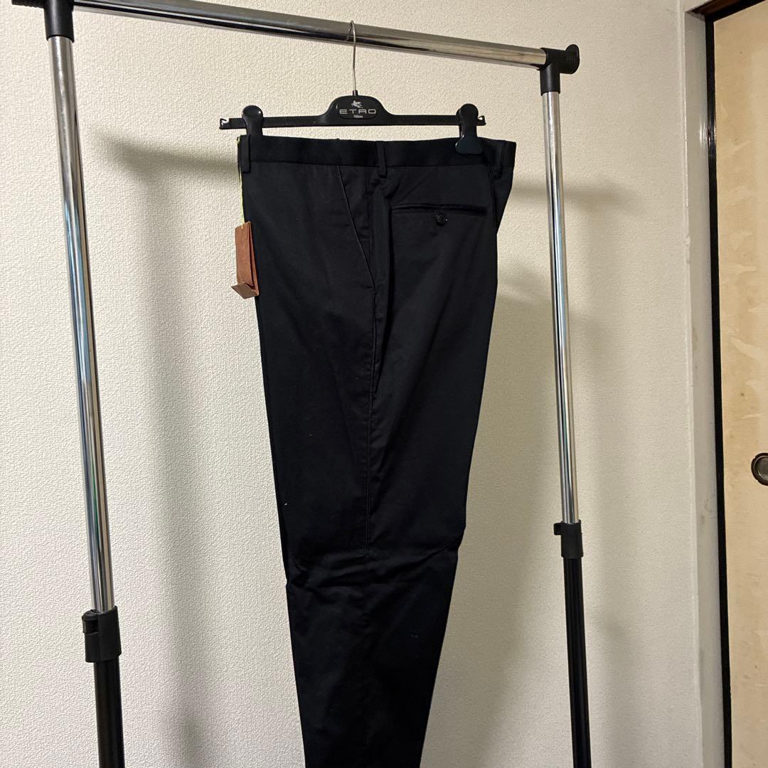 エトロ　黒 スラックス タグ付き　56サイズ