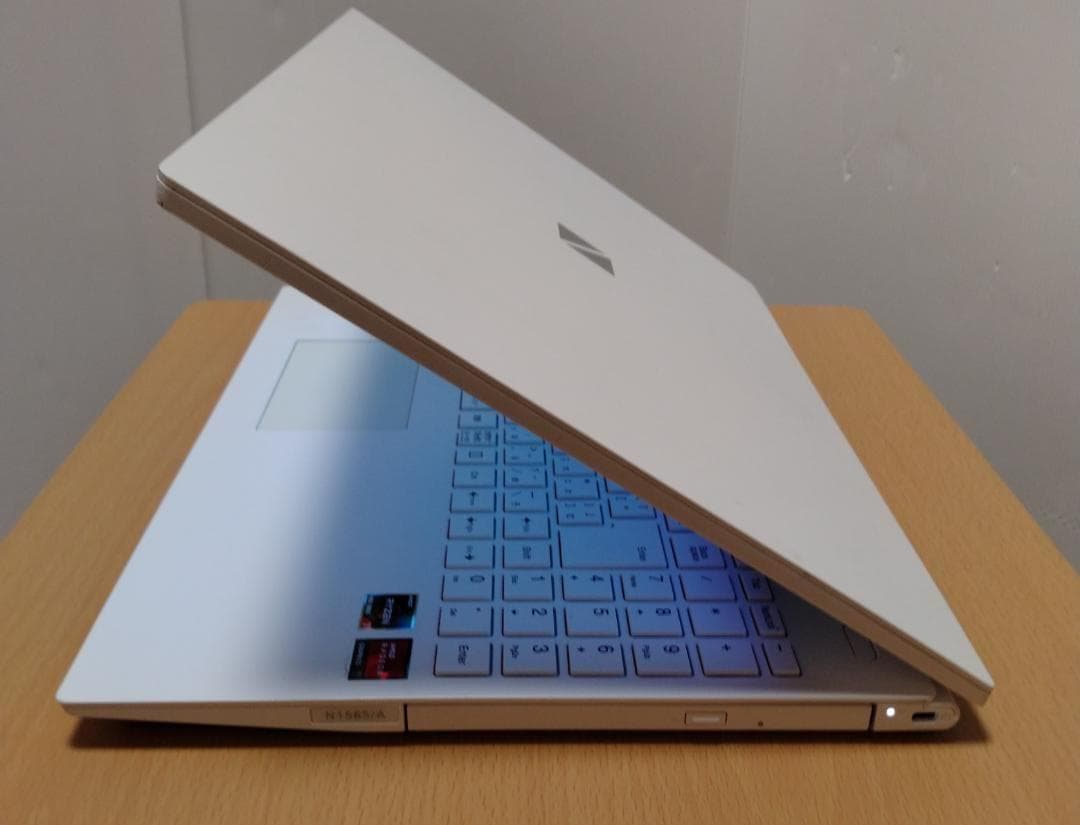 NEC AMD Ryzen 7 4700U/SSD1TB/メモリ16GB/DVD