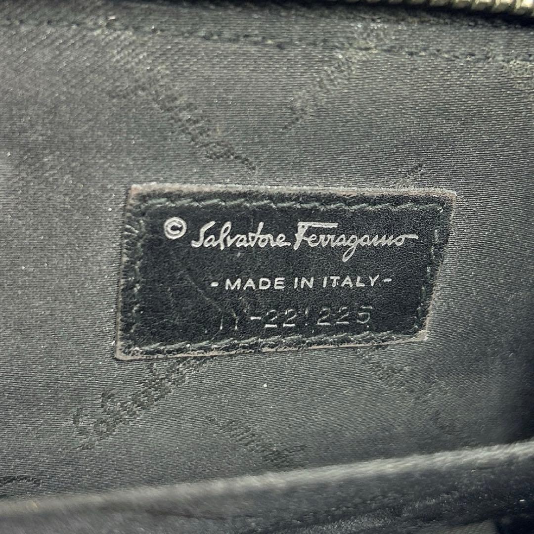 SalvatoreFerragamo ケース 黒 カードケース ガンチーニ