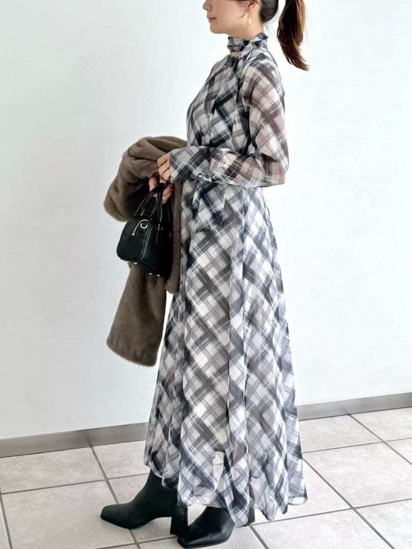 2025AW　FRAY I.D デザインボウタイシアープリントワンピース