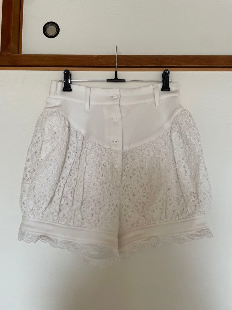 SIIILON レースホワイトショートパンツ