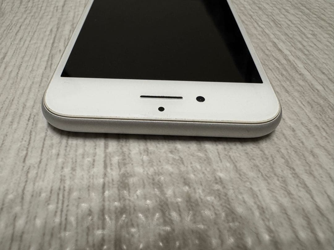 iPhone 8 シルバー 本体