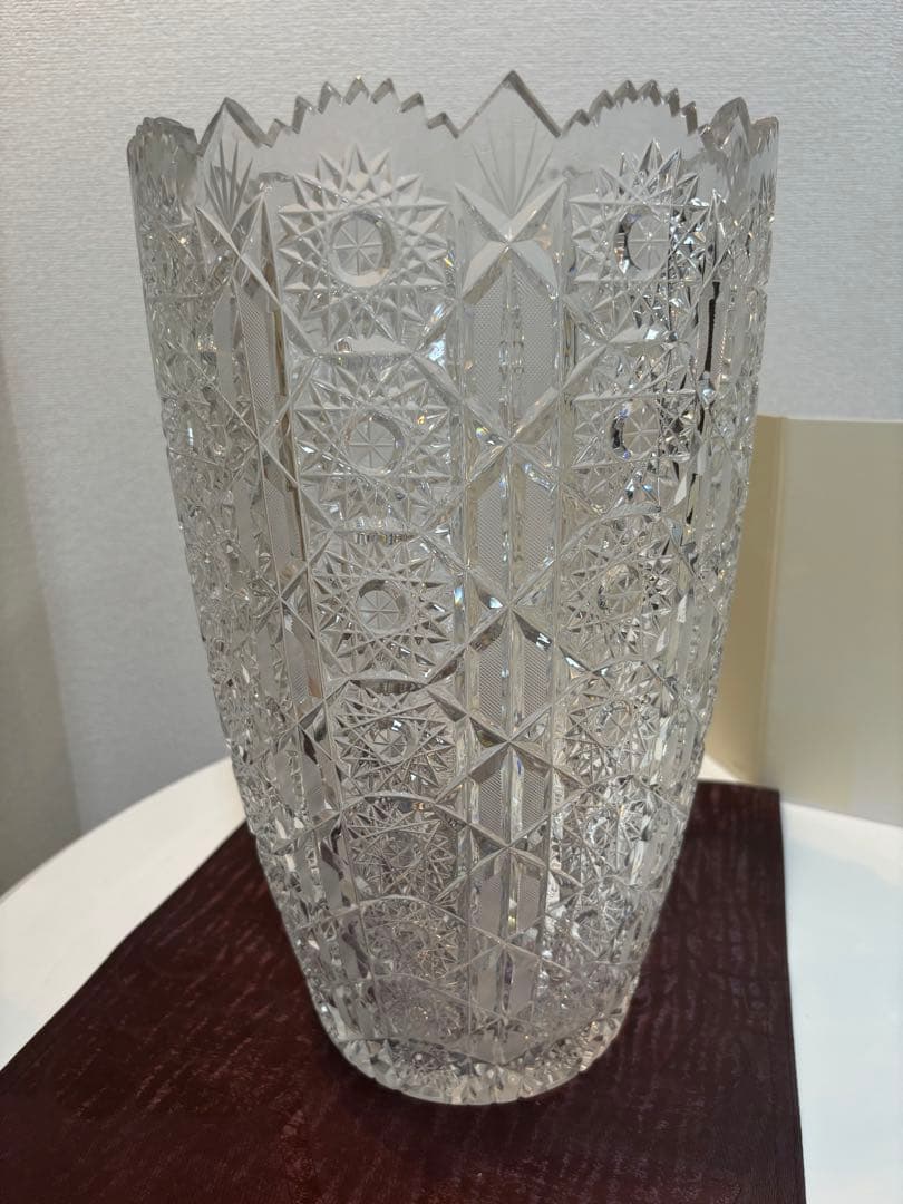 高さ35センチ　特大のクリスタル花瓶　美しいカット