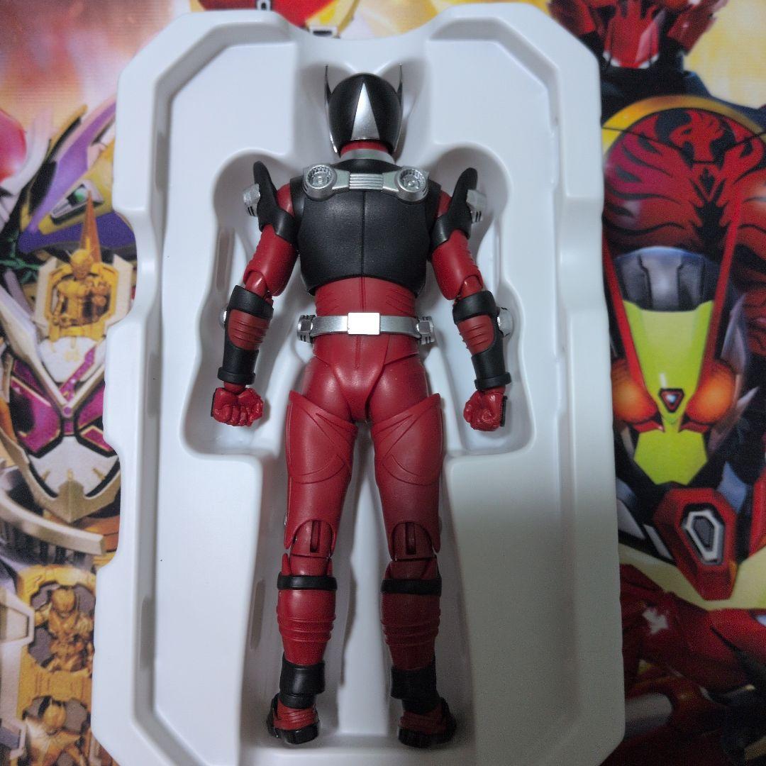 真骨彫　仮面ライダー龍騎