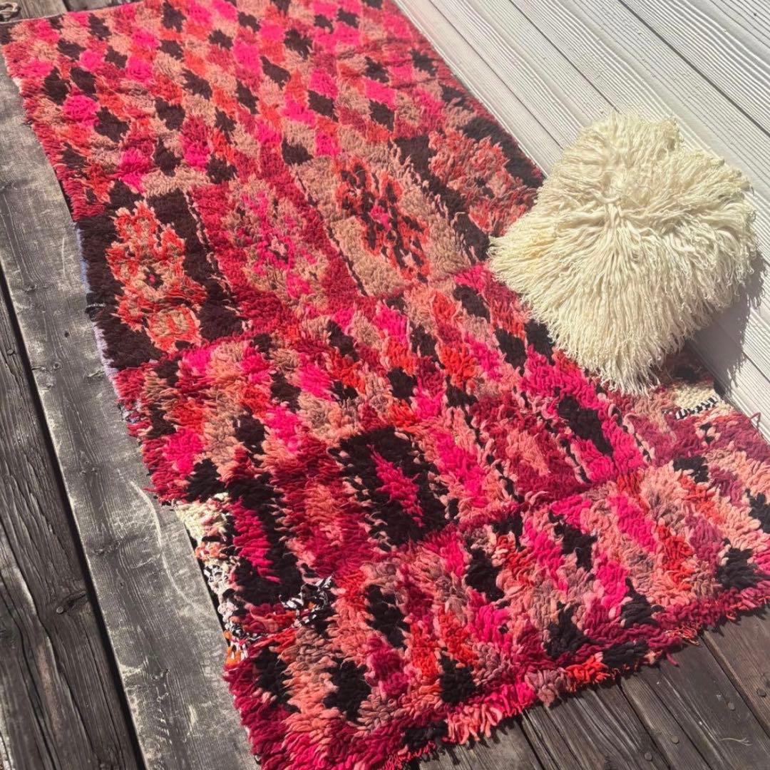90年代　モロッコビンテージ　ラグ　ベニワレン　ビビッドピンク