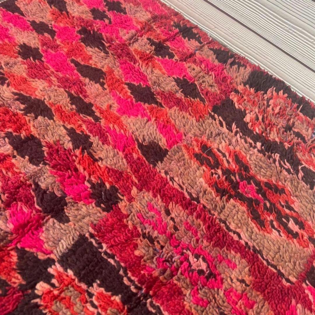 90年代　モロッコビンテージ　ラグ　ベニワレン　ビビッドピンク
