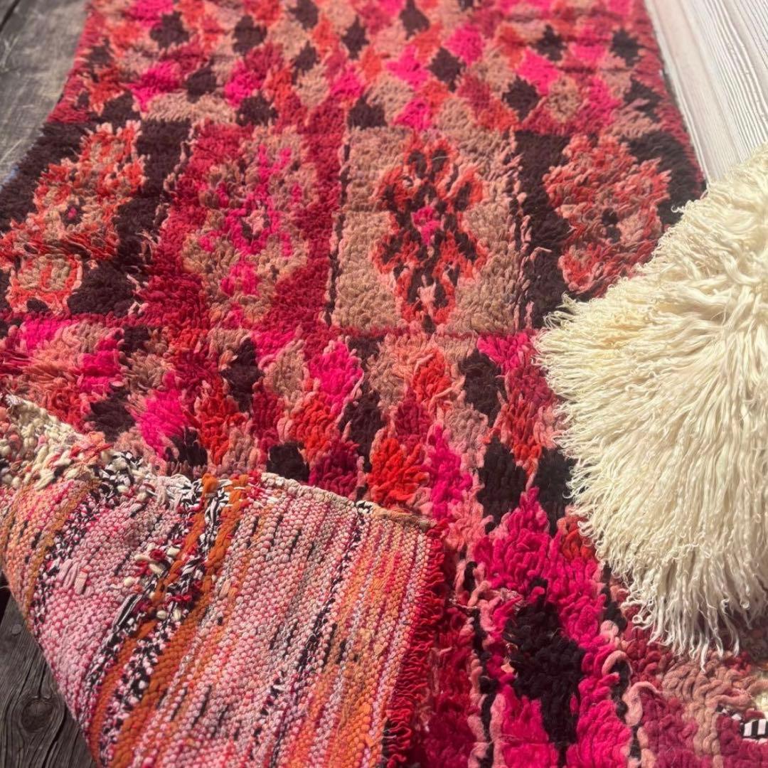 90年代　モロッコビンテージ　ラグ　ベニワレン　ビビッドピンク