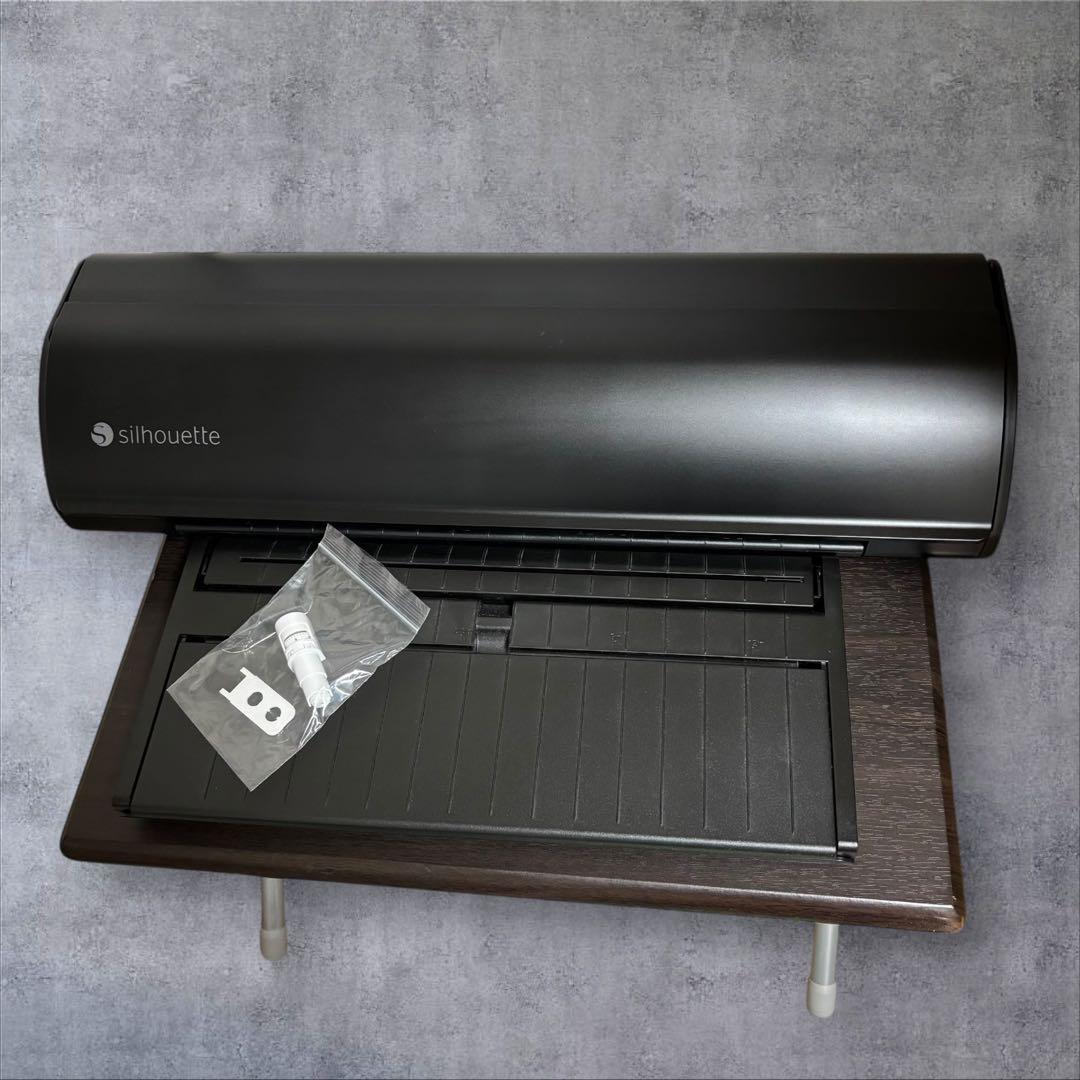 【ほぼ未使用】シルエットカメオ5スターターセットCAMEO5silhouette