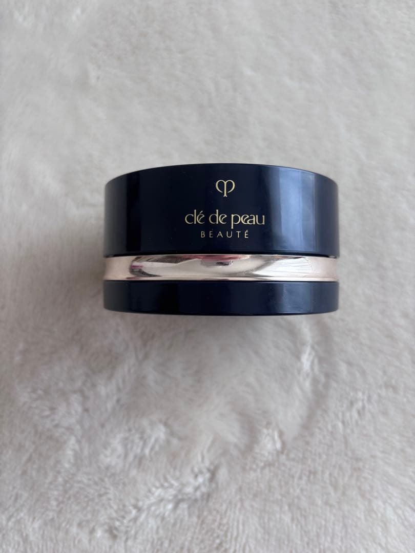 7回使用　クレ・ド・ポー・ボーテ プードルトランスパラントn 1 ライト