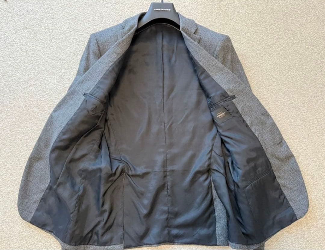 さらに本日最終値下げ！極美品　タリアトーレ セットアップ スーツ