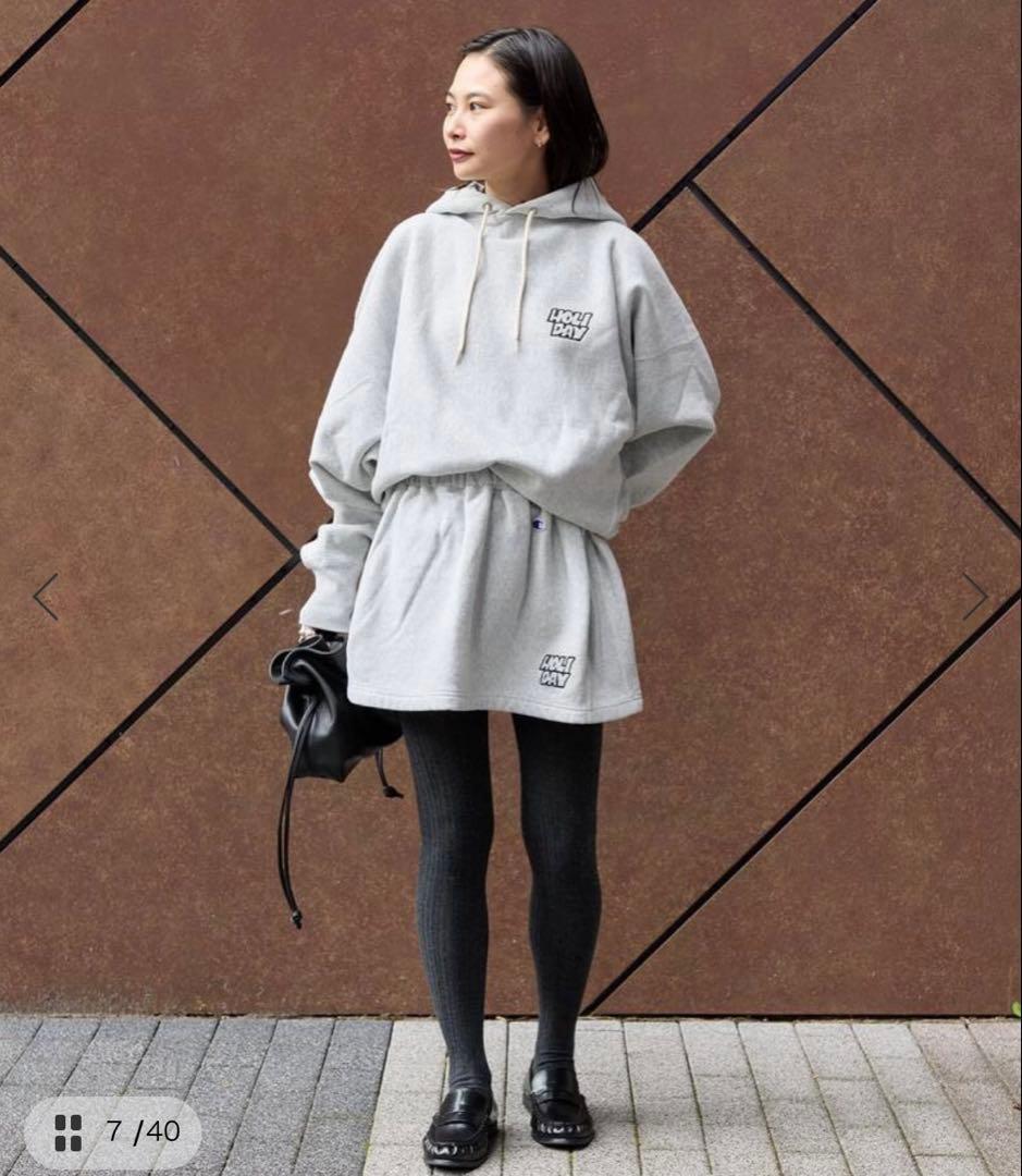 holiday フーディー　グレー　最終お値下げ