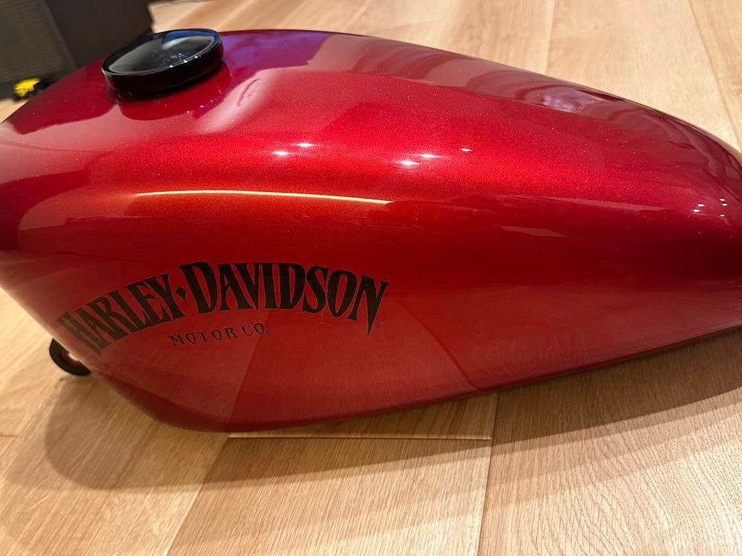 【スポーツスター 】純正タンク　ハーレーダビッドソン　xl883 xl1200