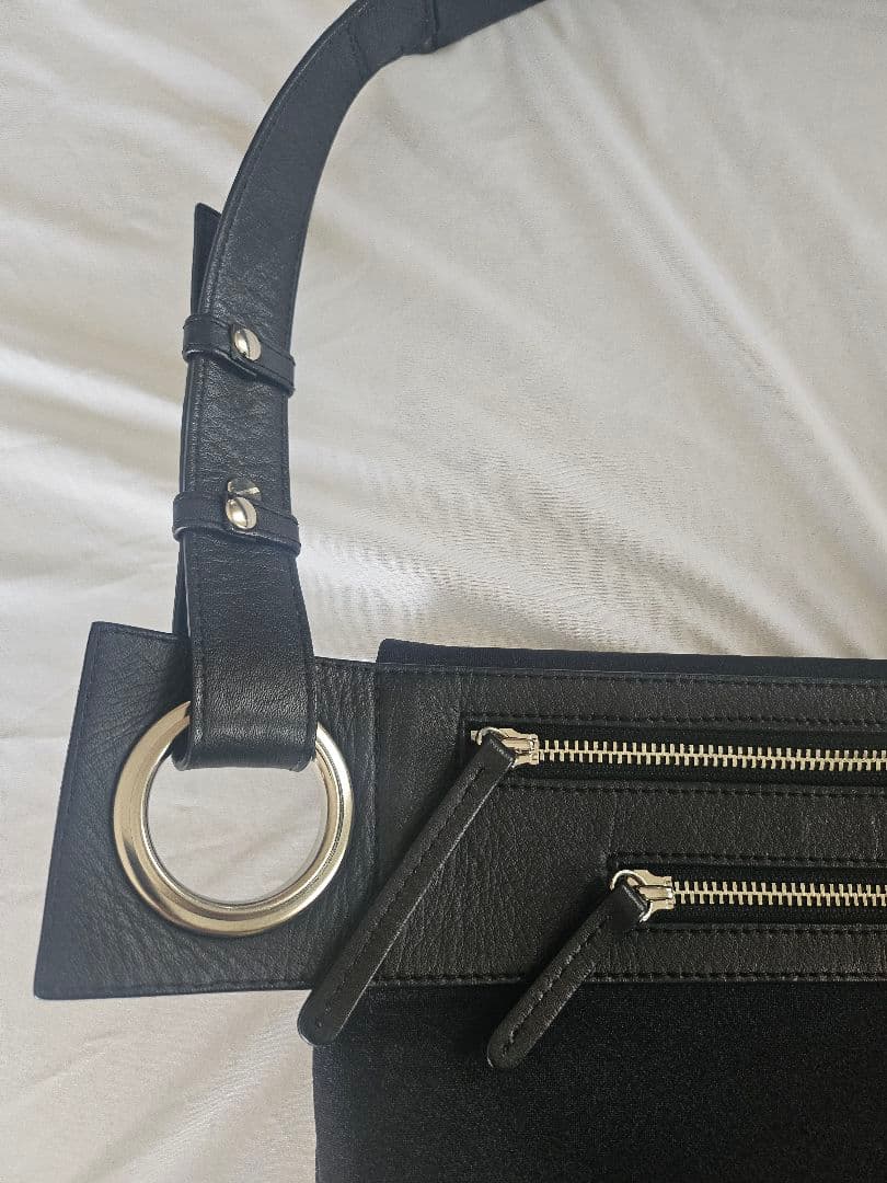 美品　kawa-kawa　ボディバッグLサイズ