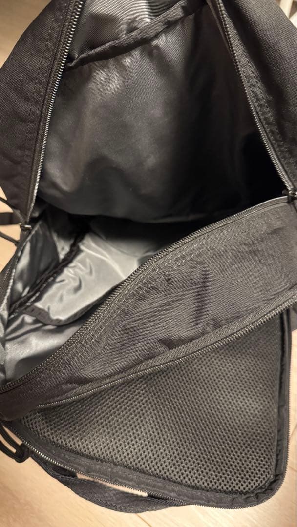 ブリーフィング　リュック