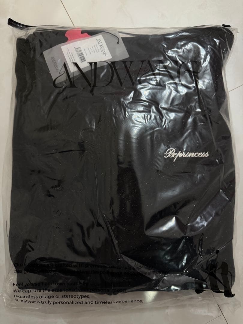 【新品未開封】andwang Kirakira zip up BLACK