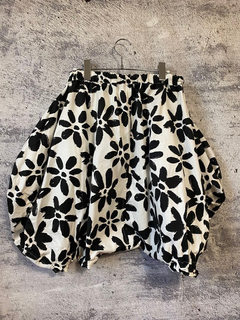 コムデギャルソン　フラワーカボチャパンツ