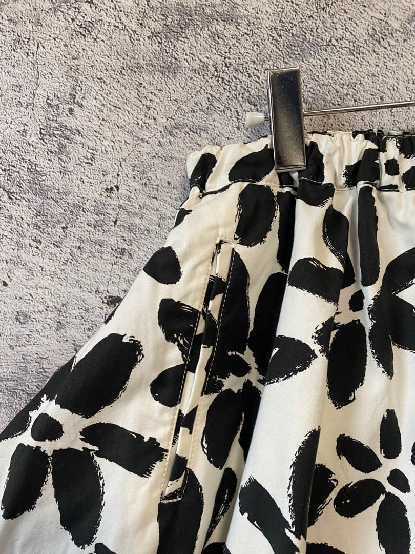 コムデギャルソン　フラワーカボチャパンツ