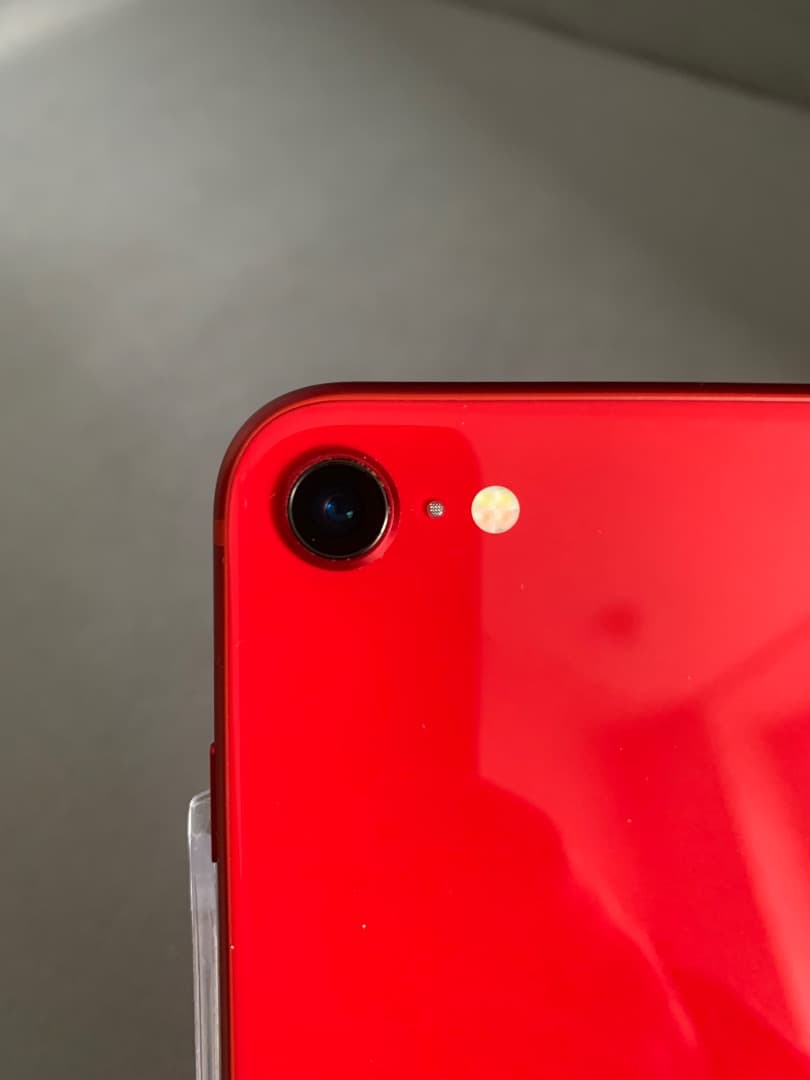 超美品　国内版　SIMフリー　iPhoneSE 第二世代　128GB レッド色