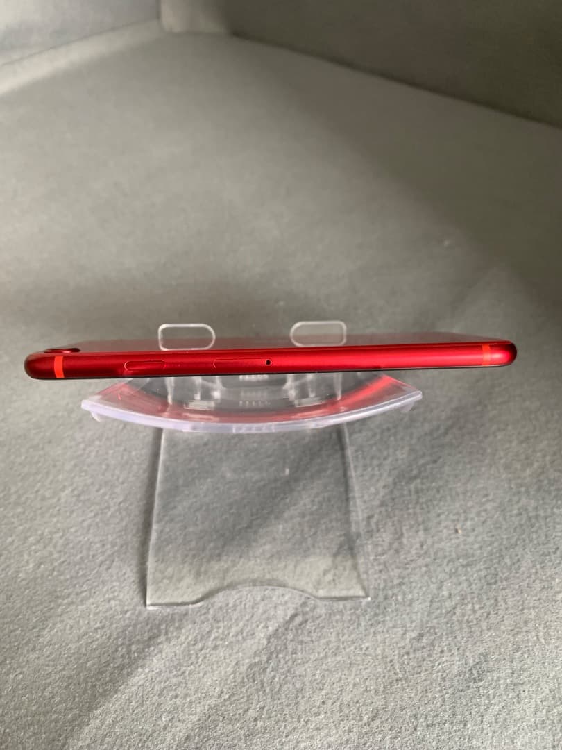 超美品　国内版　SIMフリー　iPhoneSE 第二世代　128GB レッド色