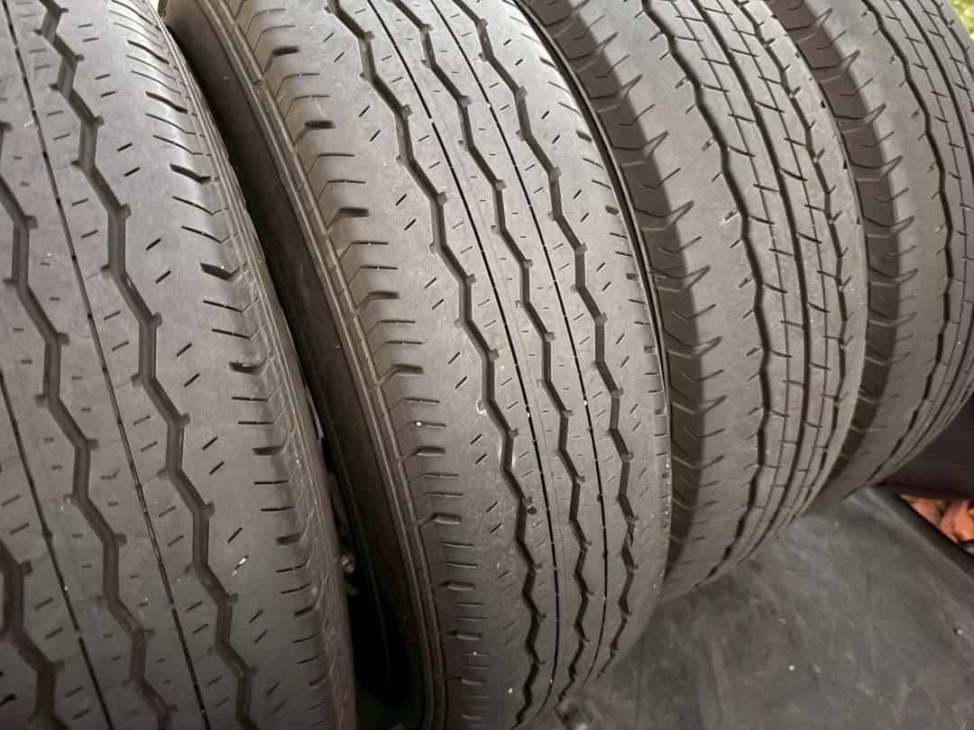 美品kazeraアルミ、タイヤバリ溝売切ます即送