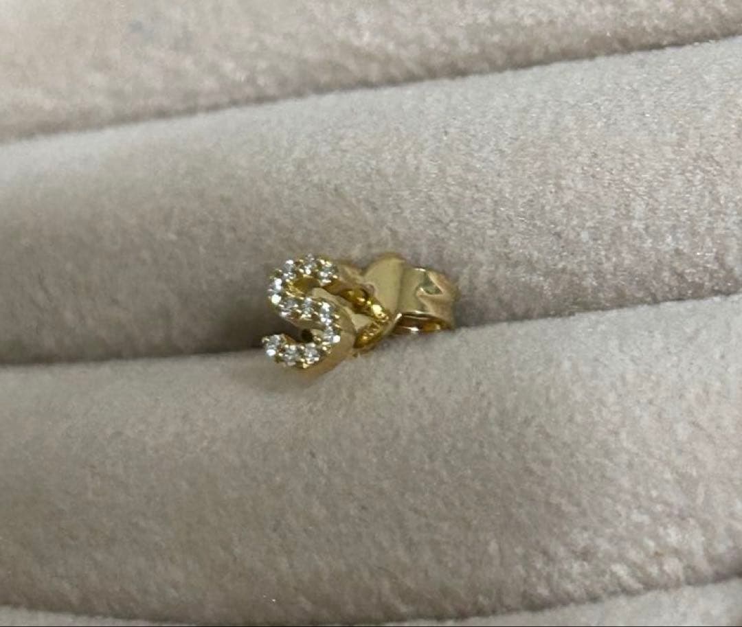 スタージュエリー　K18 ダイヤモンド　イニシャル　ピアス