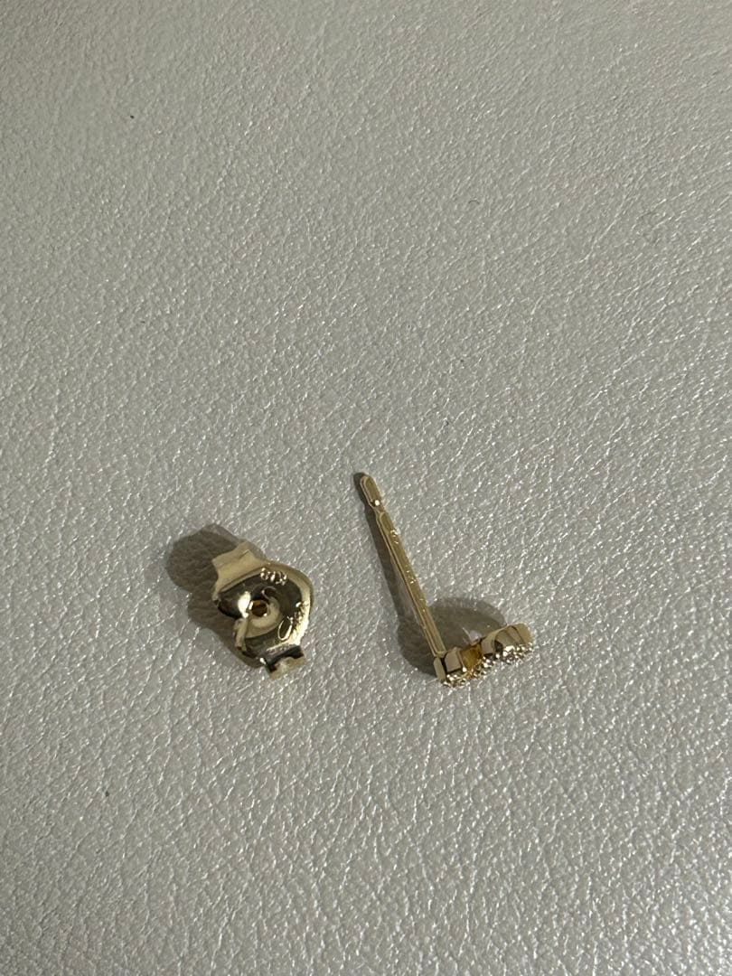 スタージュエリー　K18 ダイヤモンド　イニシャル　ピアス