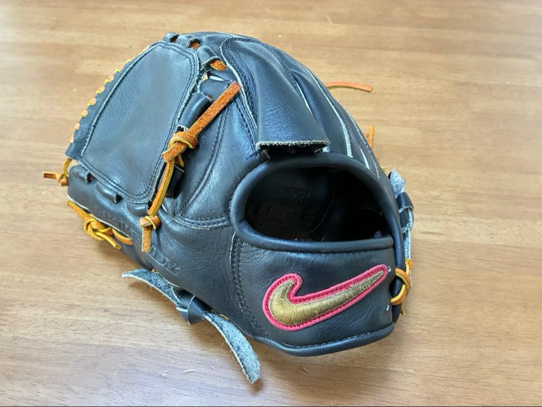 Nike 投手用 軟式グローブ　左投げ　SHADO
