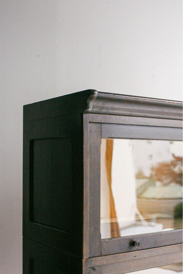 ガラス戸　収納棚　本棚　タモ材　シェルフ キャビネット　アンティーク　古家具