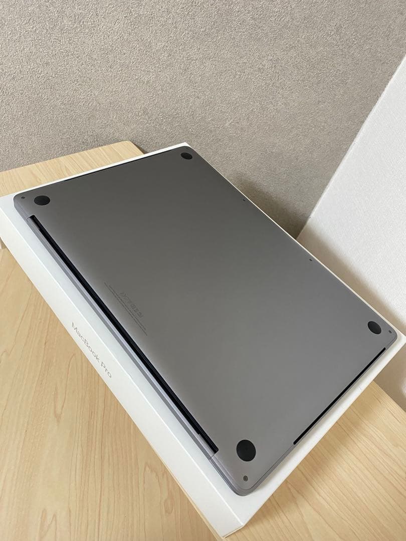 2025年OS 美品 MacBook Pro i9 32GB/1TB 元箱