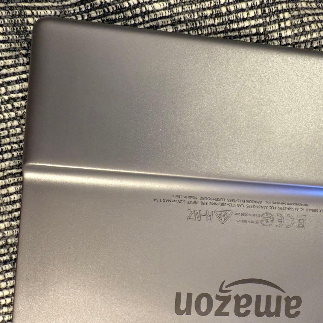 Kindle Oasis 色調調節ライト搭載 Wi-Fi 32GB 広告つき