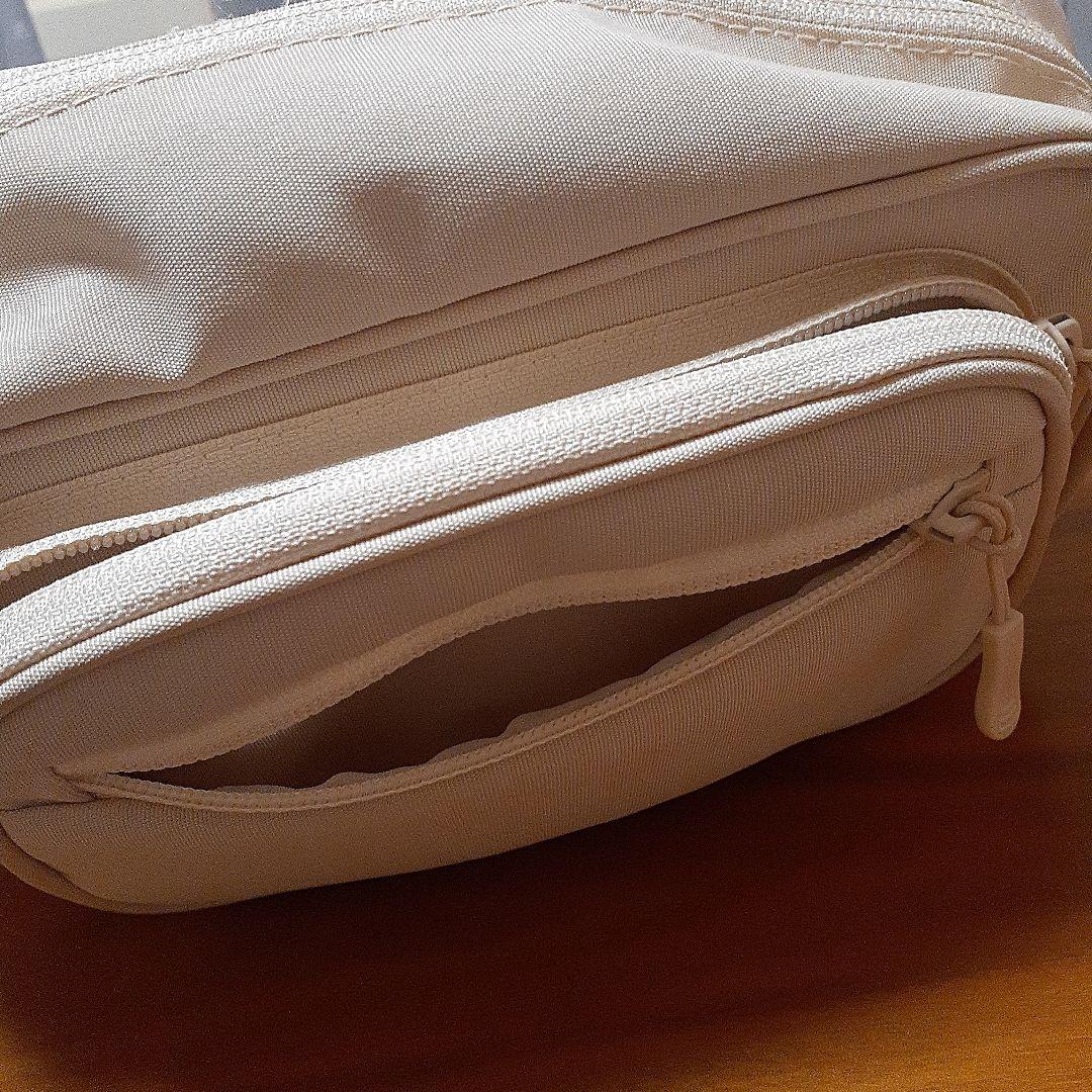 POMULU ヒップシート ホワイト