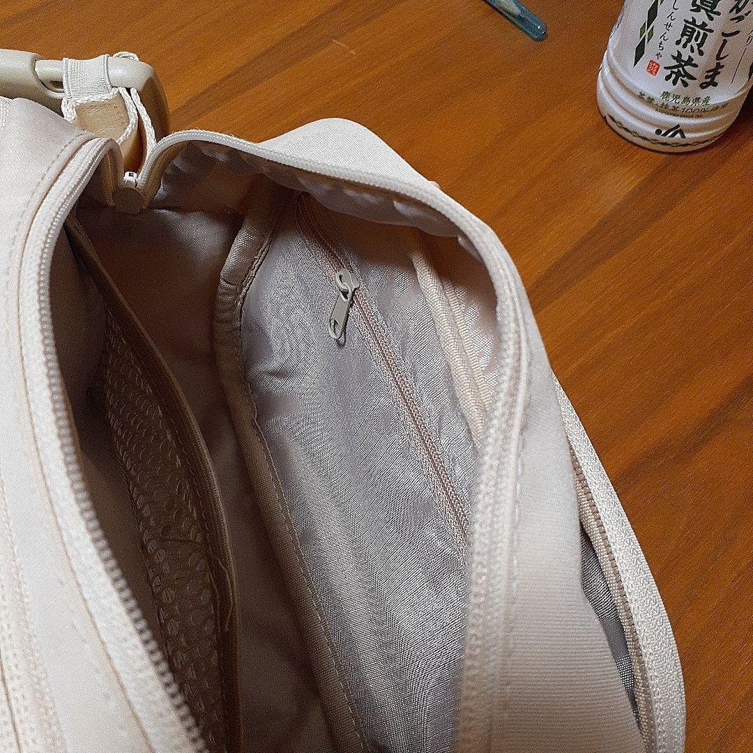 POMULU ヒップシート ホワイト