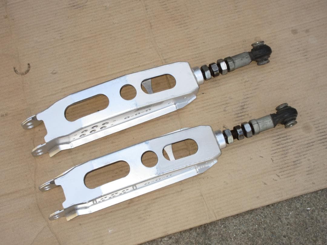 美品 フラットウェル リア ロアアーム brz zn6 zn8 zd8 vab