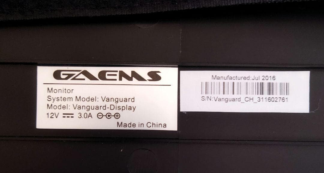 持ち運び ゲーミングモニター ディスプレイ 19インチ キャリーケース USA製