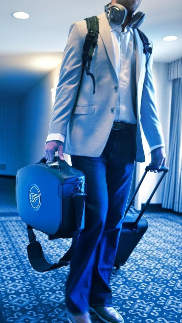 持ち運び ゲーミングモニター ディスプレイ 19インチ キャリーケース USA製