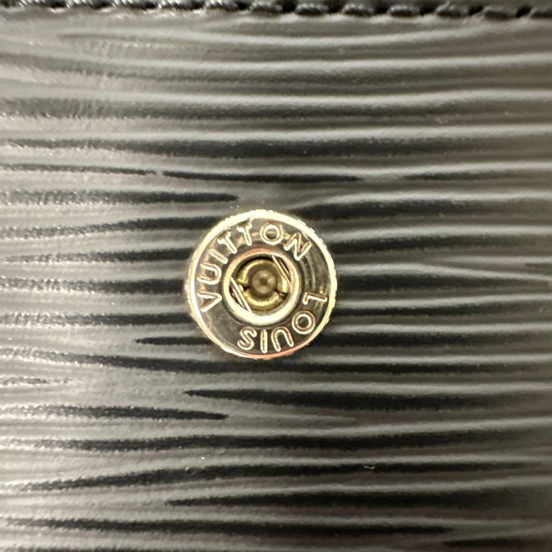 さくらLouis Vuitton エピレザー 黒　6連キーリング　超美品