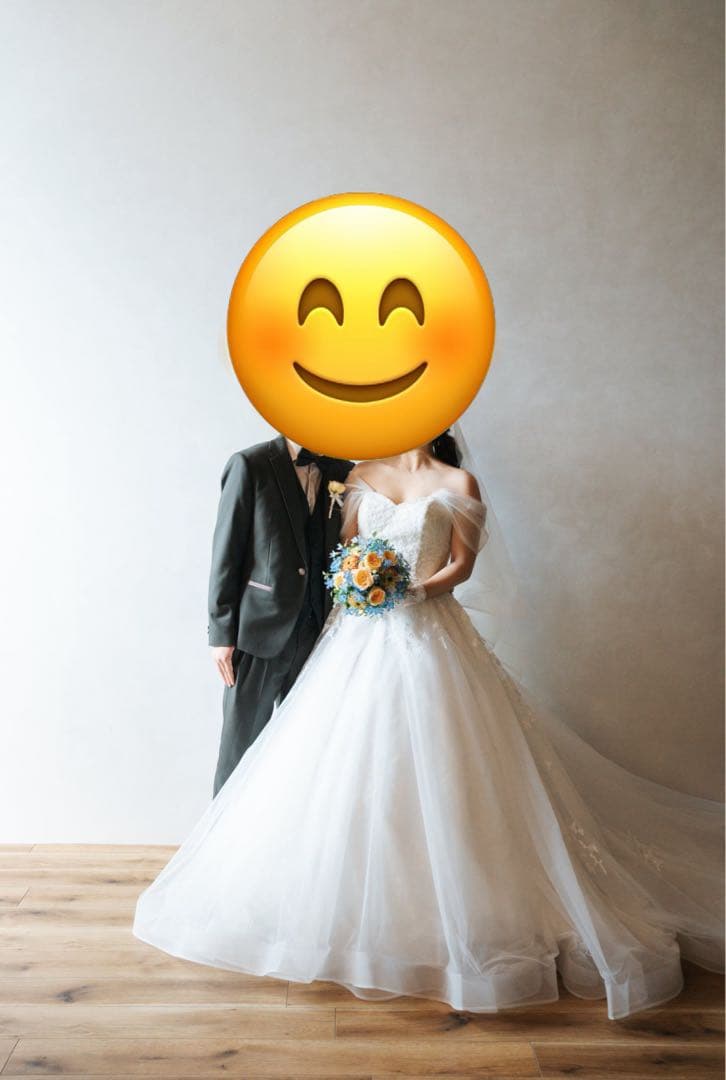 ウェディングドレスセット　ホワイト　カラー（ブラウン）