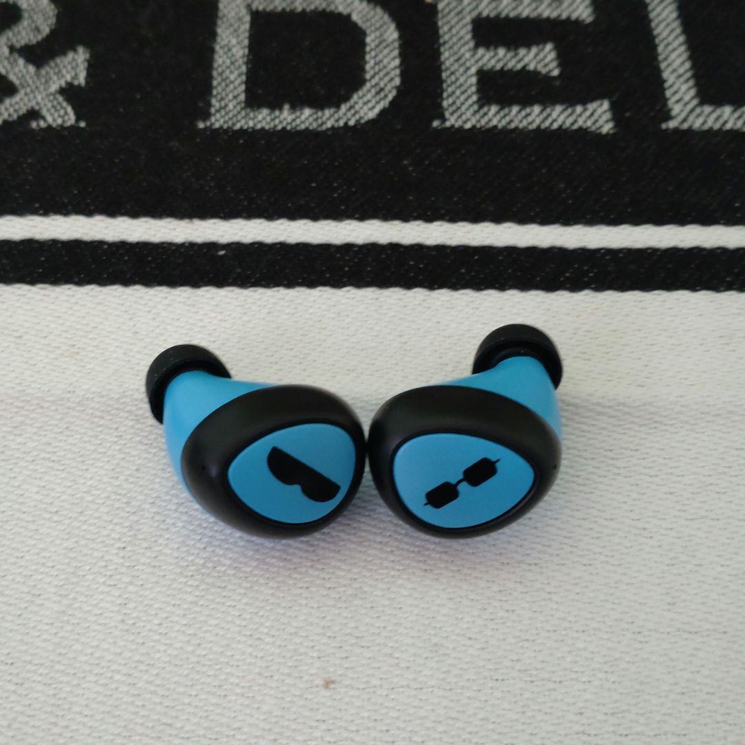 ワイヤレスイヤホン 呪術廻戦 五条悟モデル