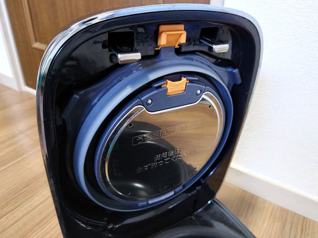 美品 2022年製 象印 圧力IH 炊飯器 5.5合 NW-J10 極め炊き